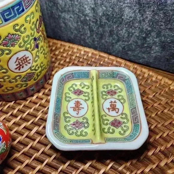 Vintage Zhongguo Jingdezhen China Porcelain Mug/Divided Sauce Dip/Enesco Vase - Picture 2 of 9